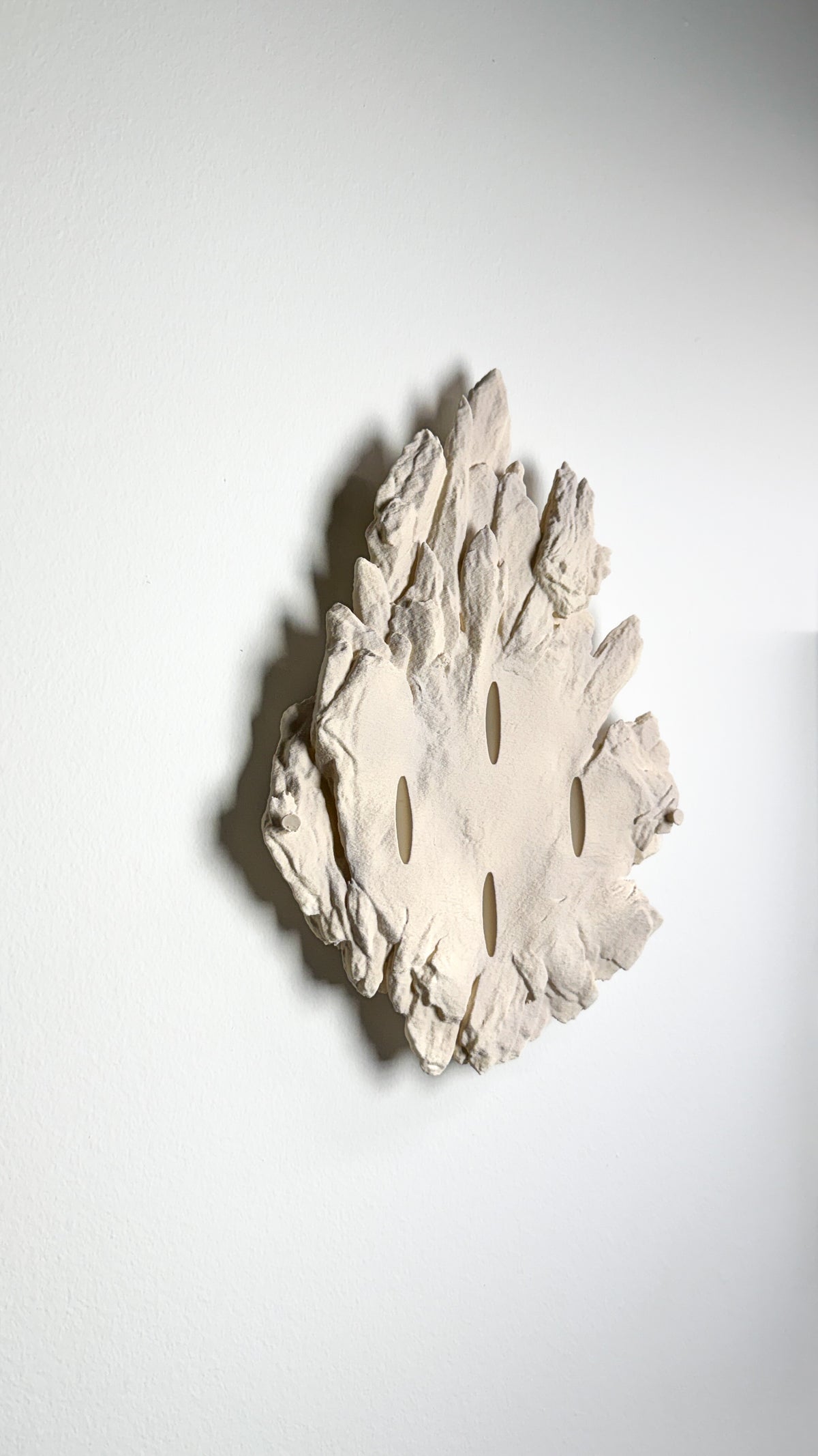 Float Mount — Slate | White